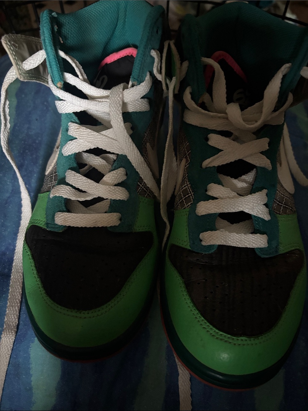 Nike Womens 8 Green and Teal Athletic High Sneakers - for Youth Kids